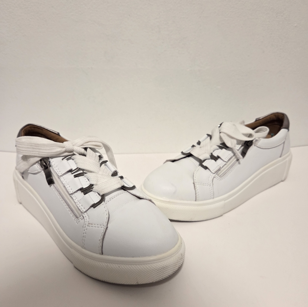 White Leather Sneakers with Laces By Bay Lane Sz 8 - Picture 13 of 16